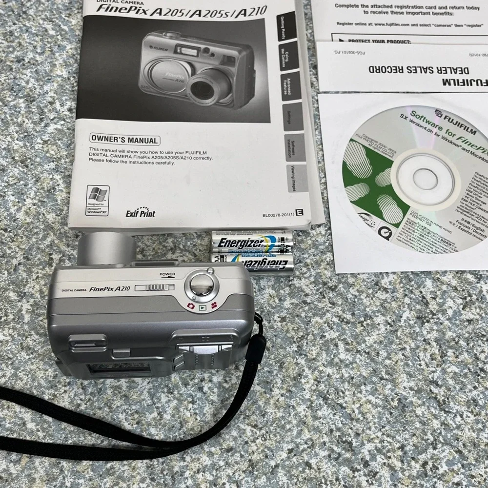 Fujifilm FinePix A210 Digital Camera Silver 3.2MP 3x Optical Zoom Vintage Y2K